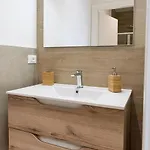 P010 - Porto Recanati, Nuovo Monolocale Fronte Mare *