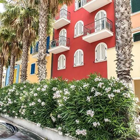 P010 - Porto Recanati, Nuovo Monolocale Fronte Mare * Porto Recanati