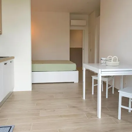 P010 - Porto Recanati, Nuovo Monolocale Fronte Mare *