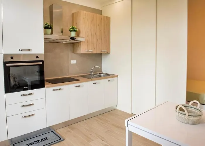 P010 - Porto Recanati, Nuovo Monolocale Fronte Mare *