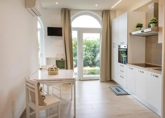 P010 - Porto Recanati, Nuovo Monolocale Fronte Mare Appartamento *